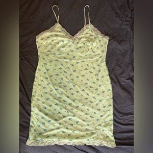 Wild fable XXL bright green mini dress w/ blue floral print & green lace trim